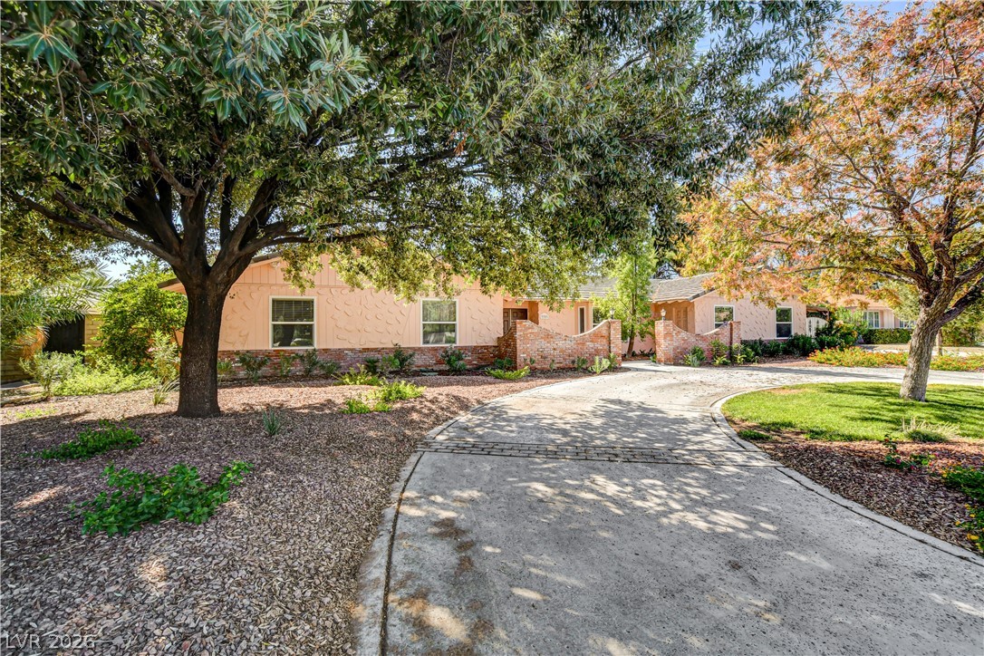 Photo 9 of 74, 3753 Meadowcrest Drive