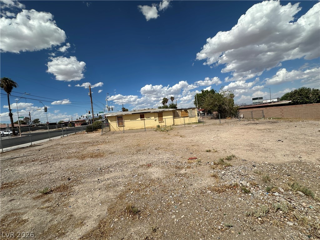 Photo 6 of 9, 1524 D Street