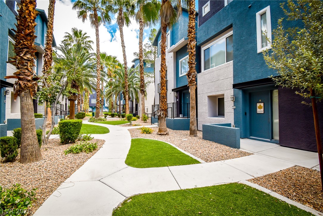 Photo 37 of 49, 9050 W Tropicana Avenue #1129