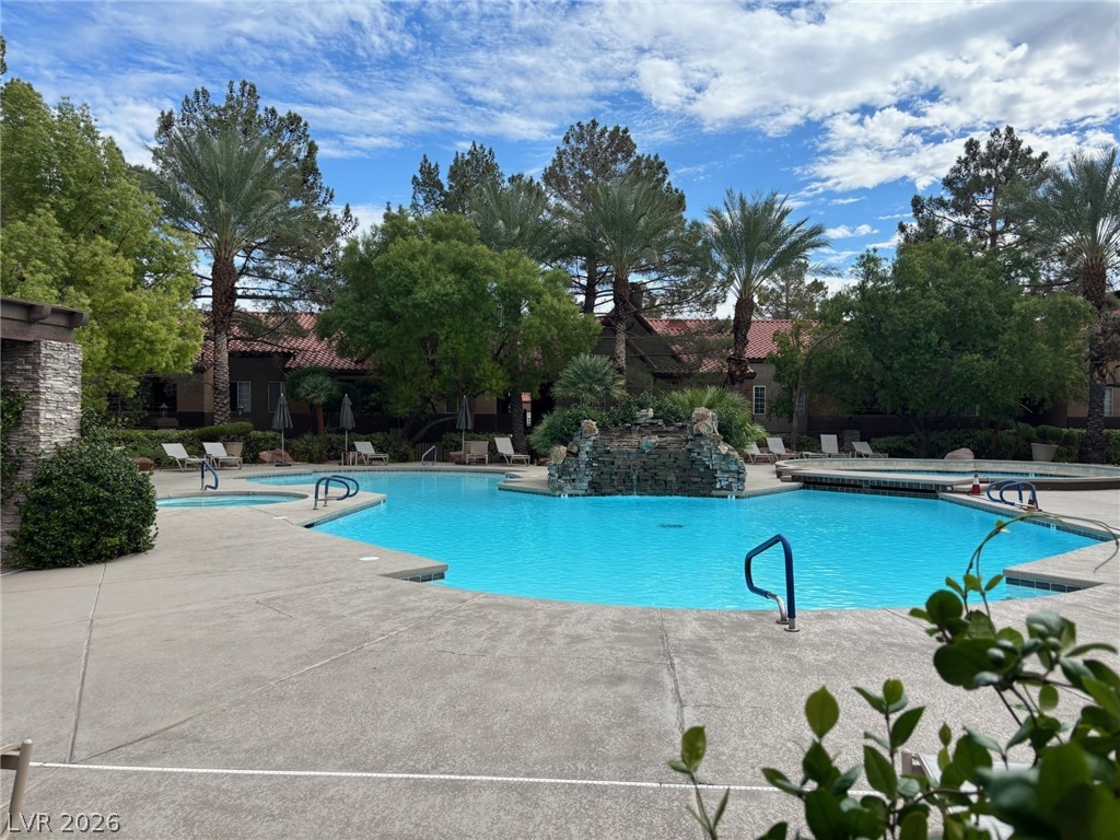 Photo 16 of 38, 2200 S Fort Apache Road #1025