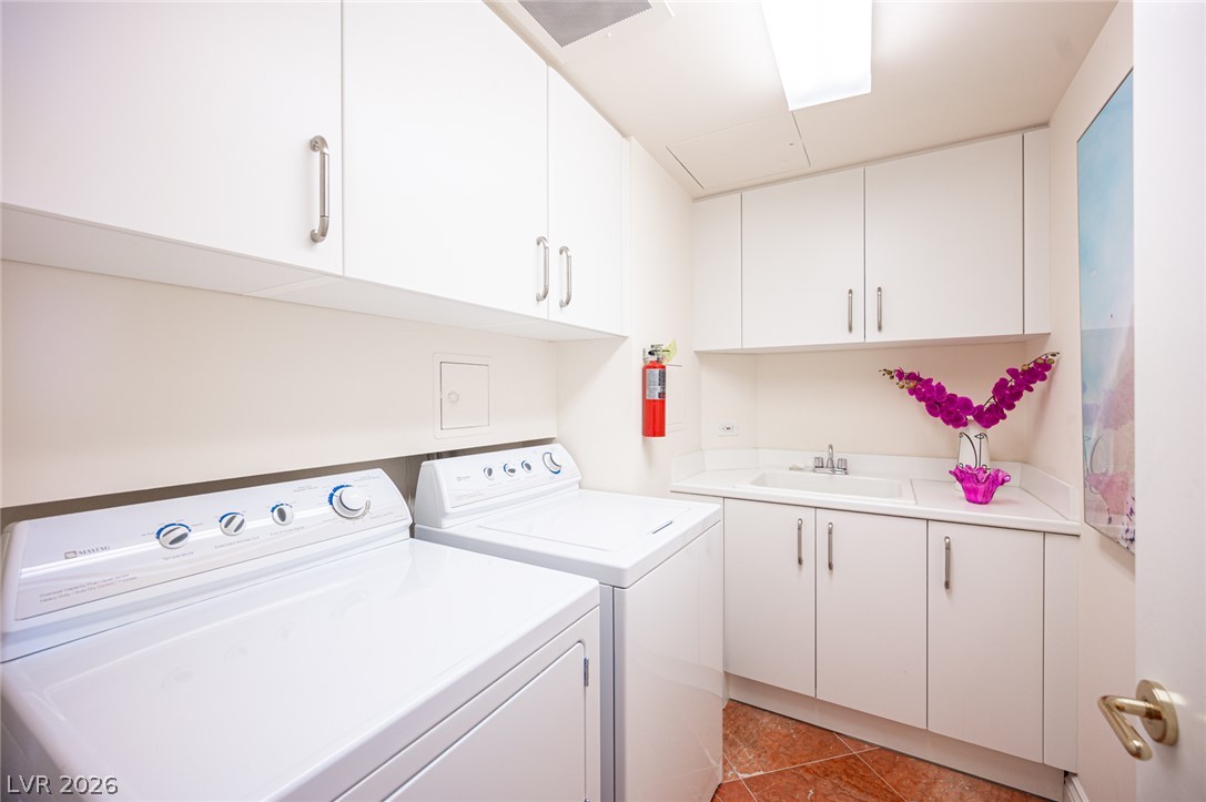 Photo 57 of 90, 2857 Paradise Road #1702