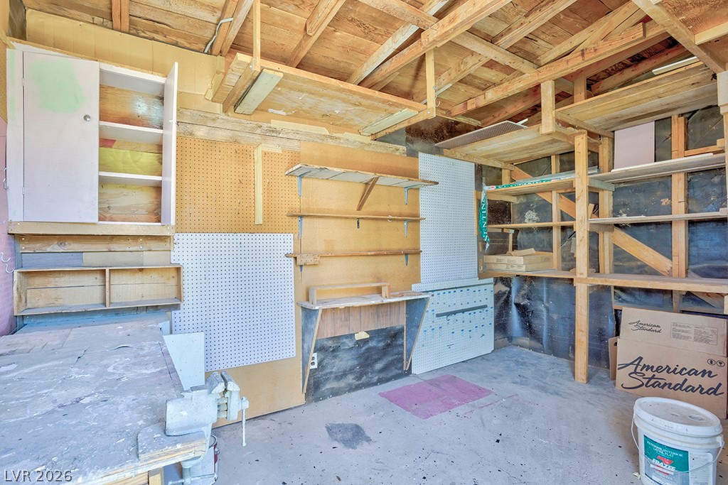 Photo 9 of 46, 914 N 1st Street
