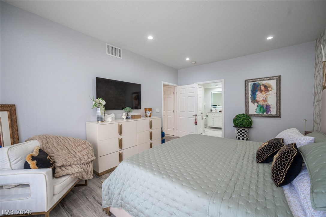 Photo 31 of 38, 3327 Erva Street #133