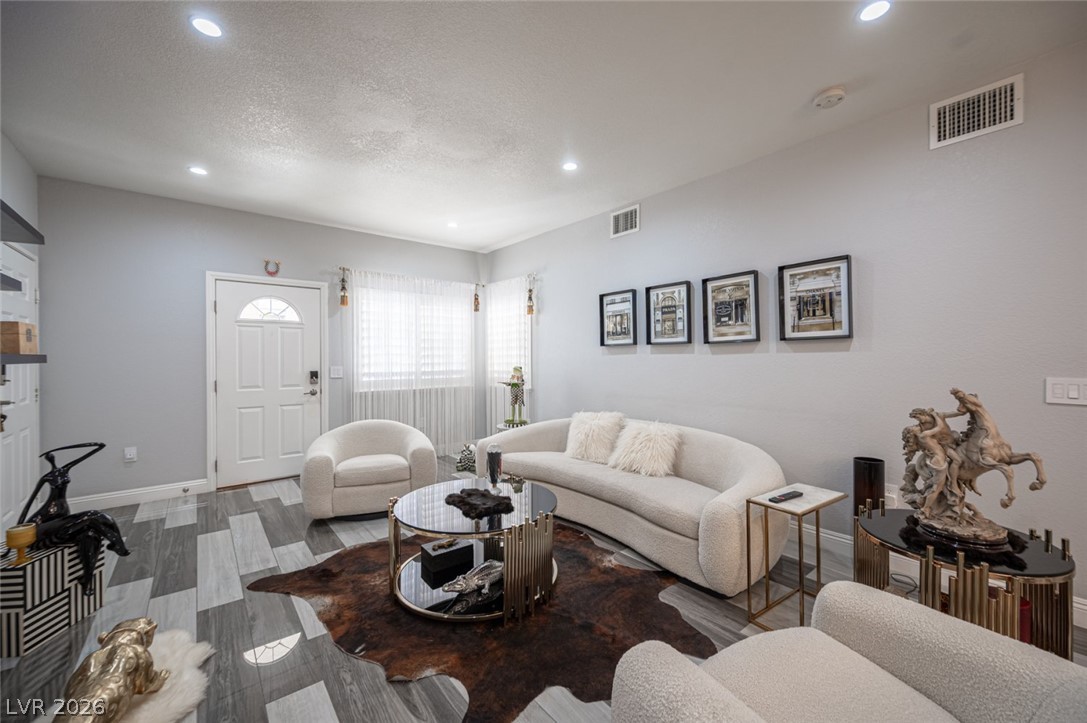 Photo 8 of 38, 3327 Erva Street #133