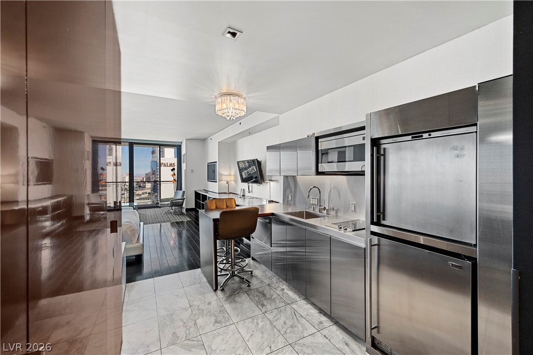 Photo 6 of 30, 4381 W Flamingo Road #26310