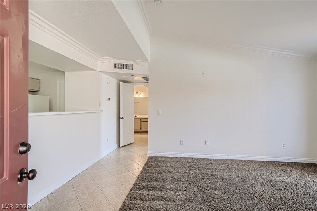 Photo 12 of 35, 1150 N Buffalo Drive #2094