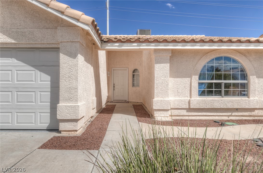 Photo 4 of 918 Ambusher Street
