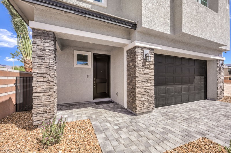 Photo 3 of 1817 Shondra Court