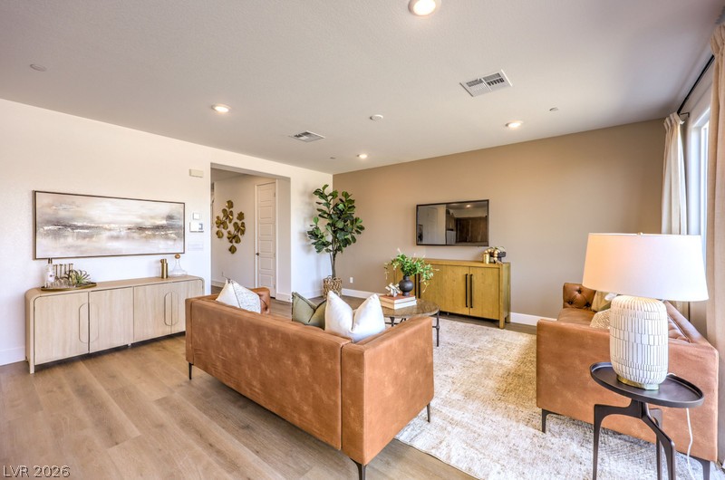 Photo 7 of 38, 1817 Shondra Court
