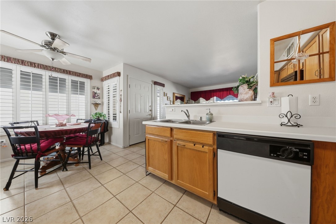 Photo 12 of 24, 3425 E Russell Road #243