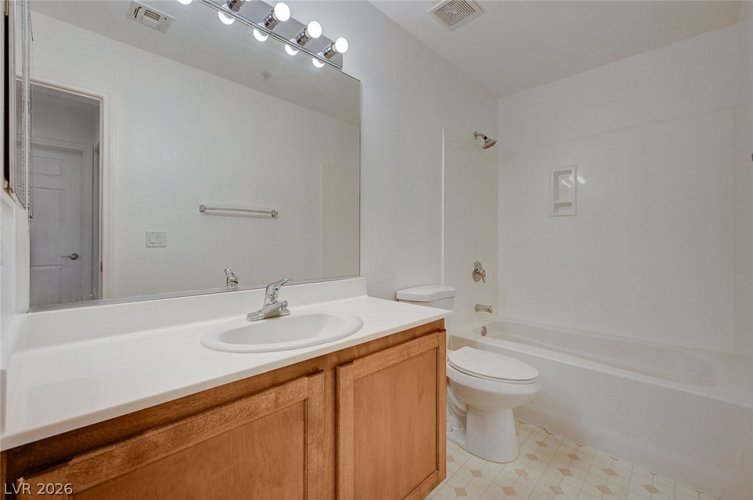 Photo 22 of 49, 83 E Agate Avenue #302