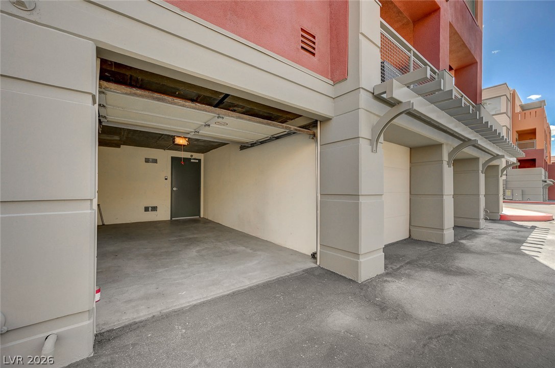Photo 25 of 49, 83 E Agate Avenue #302