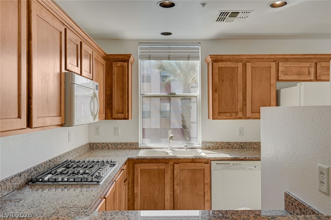 Photo 8 of 49, 83 E Agate Avenue #302