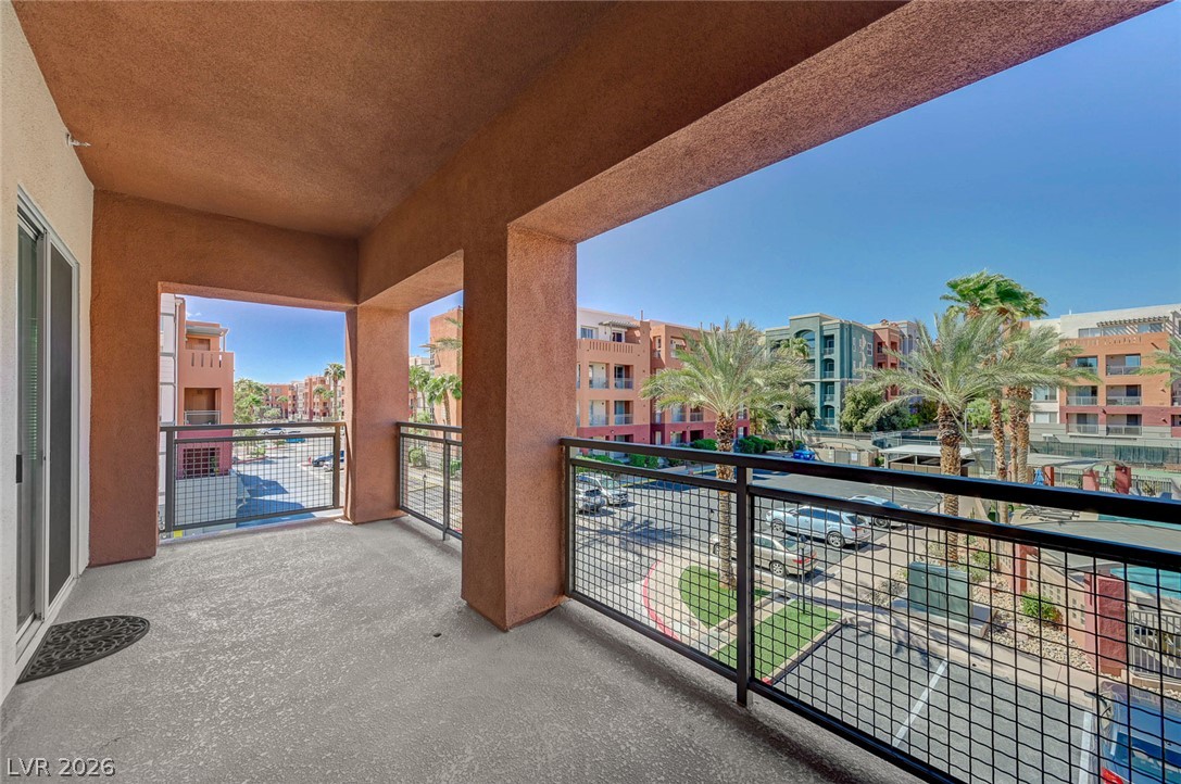 Photo 11 of 49, 83 E Agate Avenue #302