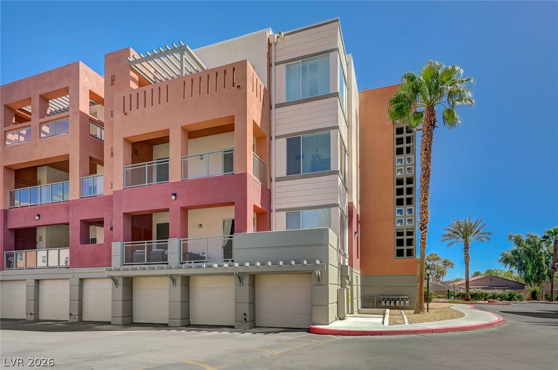 Photo 34 of 49, 83 E Agate Avenue #302