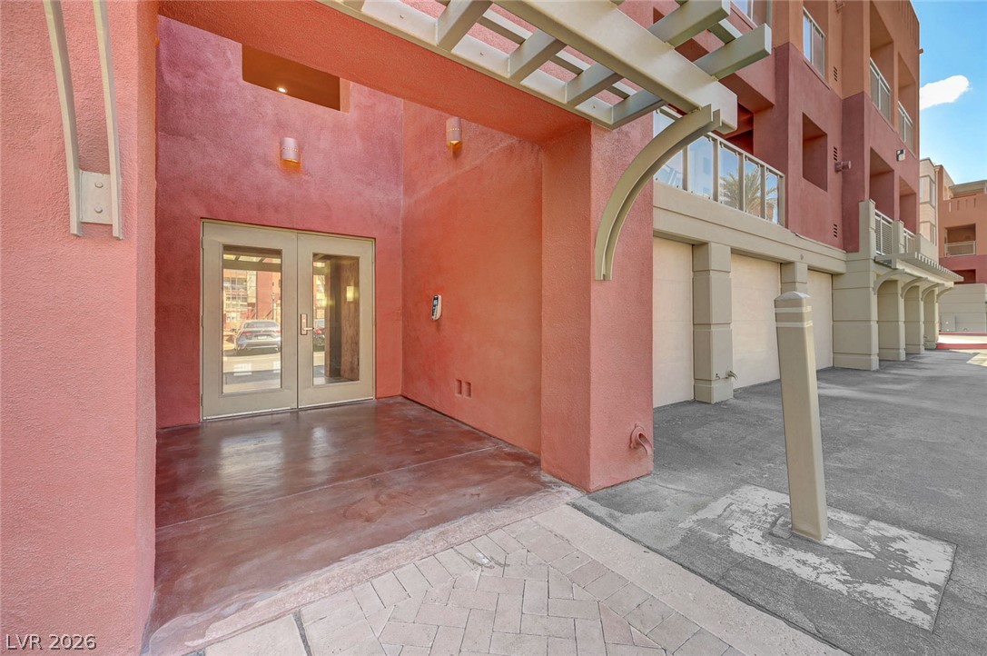 Photo 28 of 49, 83 E Agate Avenue #302