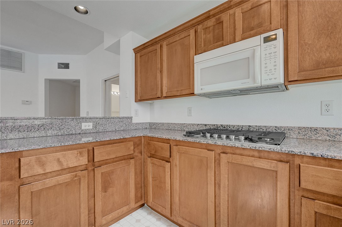 Photo 6 of 49, 83 E Agate Avenue #302