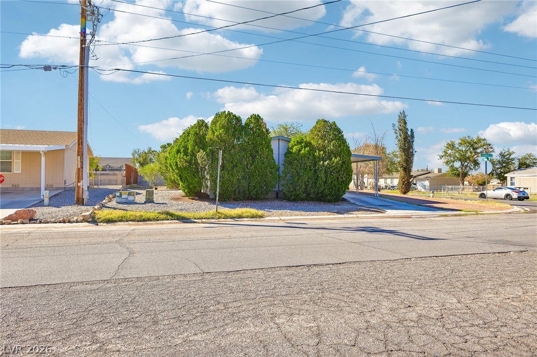 Photo 6 of 43, 511 E Simkins Road