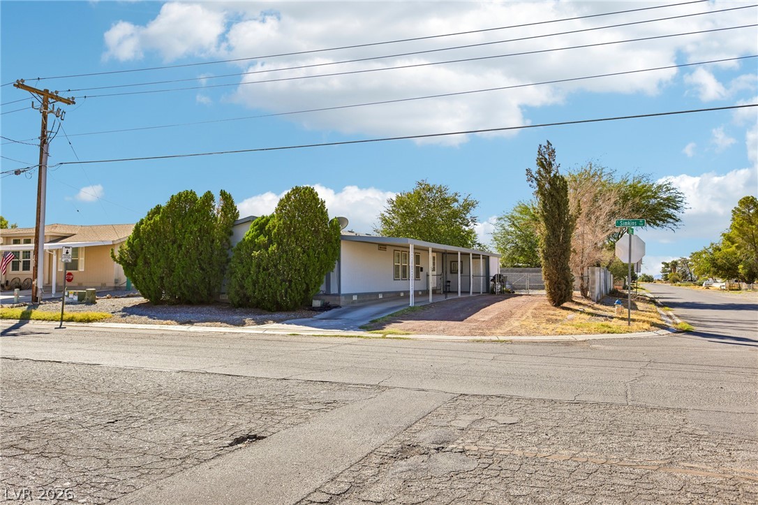 Photo 35 of 43, 511 E Simkins Road