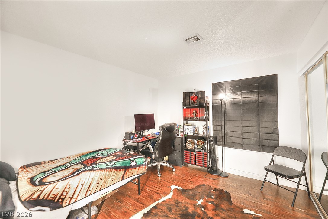 Photo 12 of 22, 6146 Cedarwood Avenue