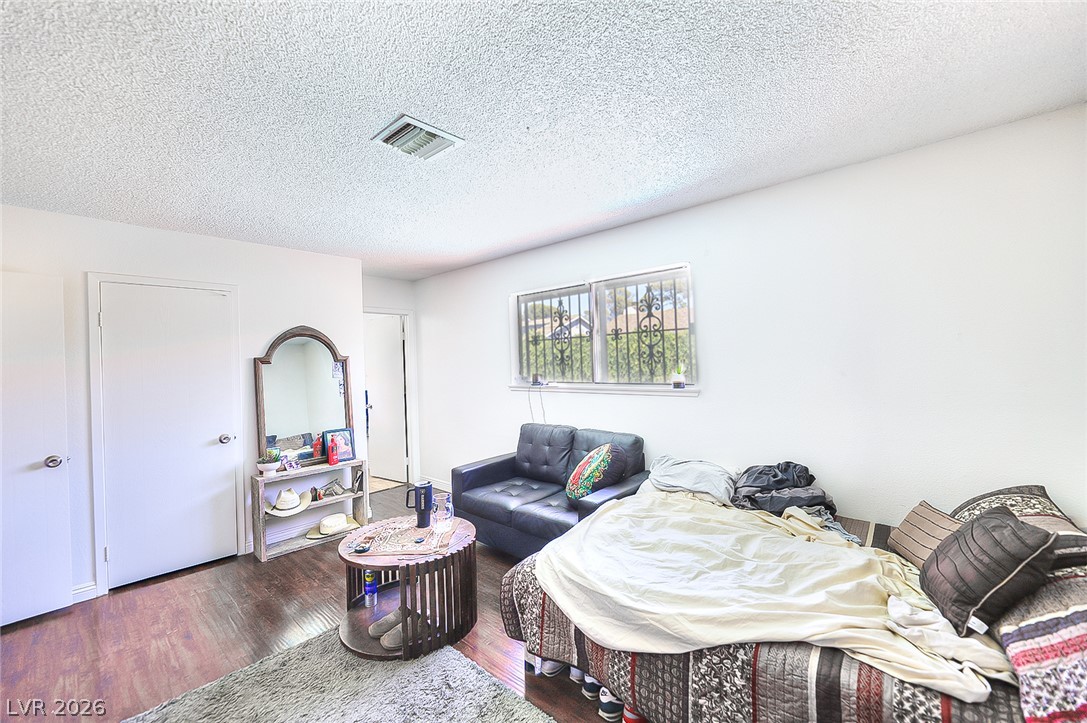 Photo 17 of 22, 6146 Cedarwood Avenue