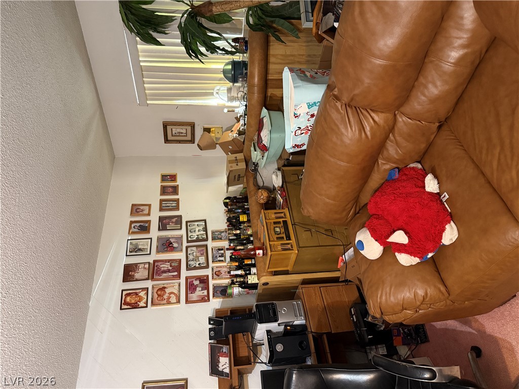 Photo 6 of 20, 931 Center Street