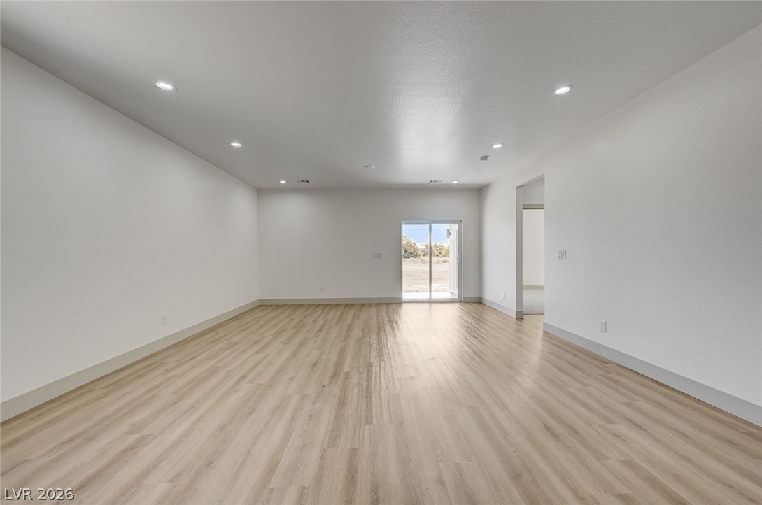 Photo 7 of 48, 1871 S Manzanita Drive