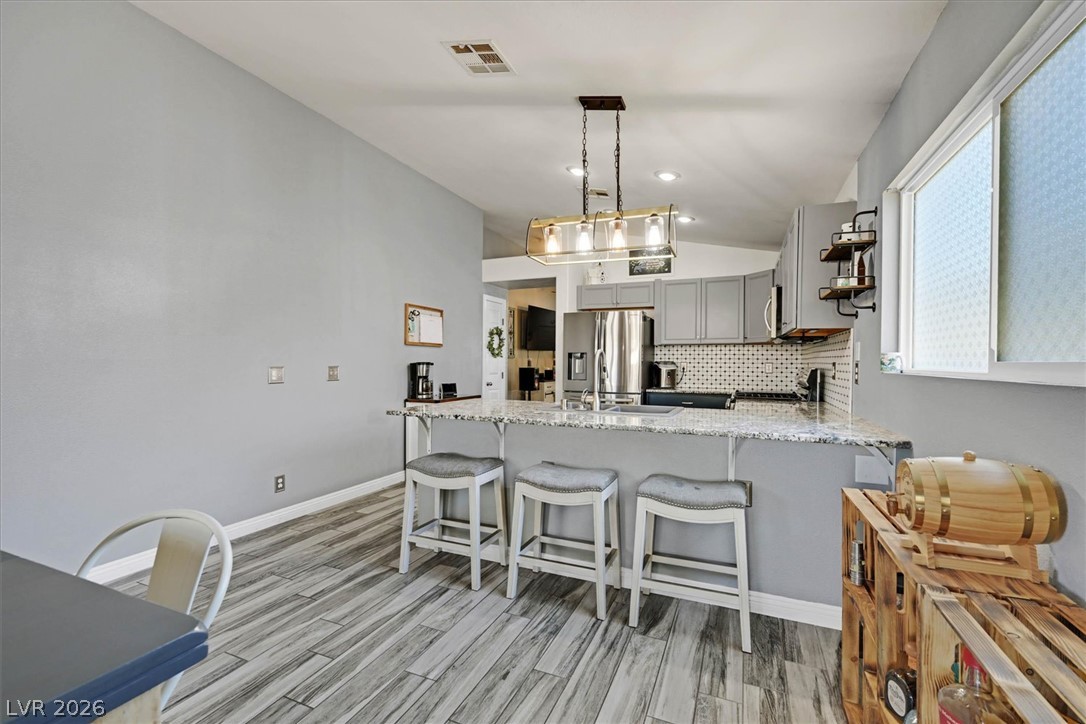 Photo 10 of 27, 712 Maccabe Avenue