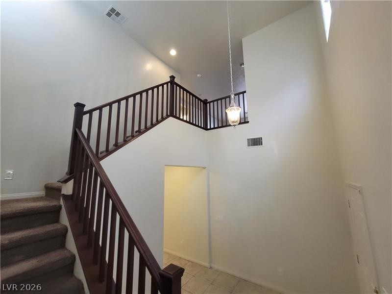 Photo 5 of 2409 W Gilmore Avenue