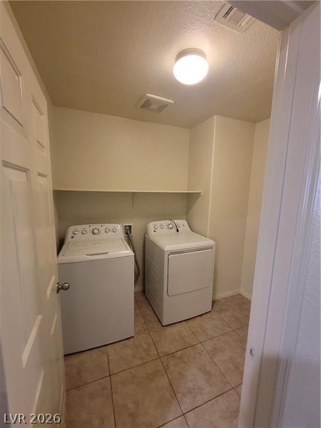 Photo 12 of 28, 2409 W Gilmore Avenue