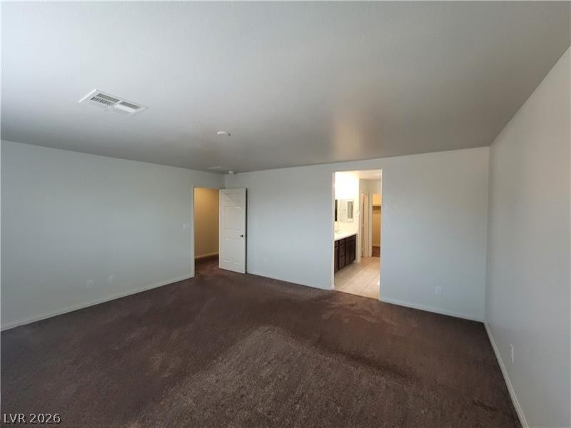 Photo 15 of 28, 2409 W Gilmore Avenue
