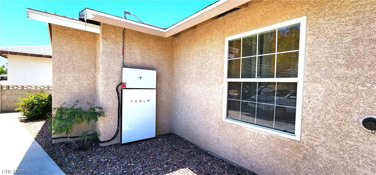 Photo 9 of 25, 4119 Meadowglen Circle