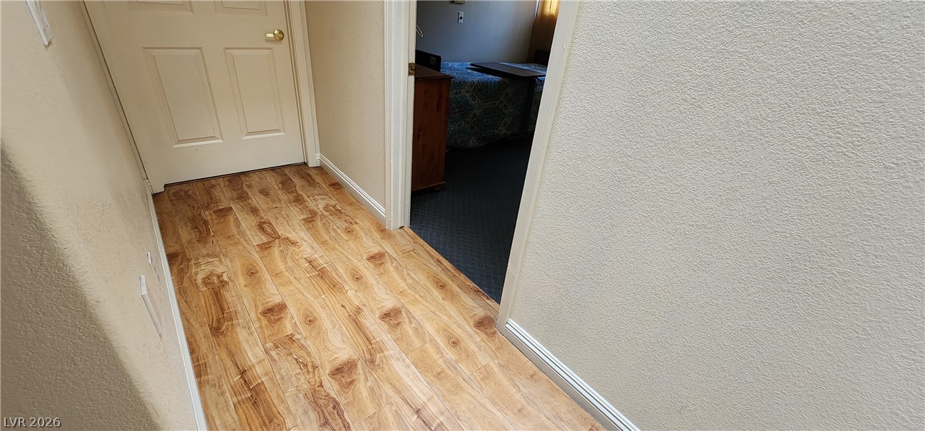 Photo 17 of 25, 4119 Meadowglen Circle