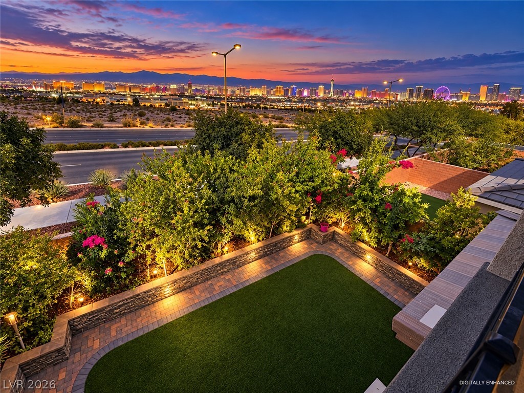 10676 Glowing Dawn Avenue, Las Vegas 89135
