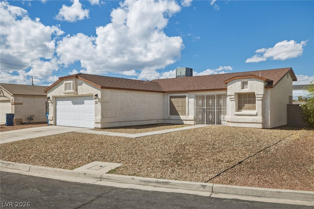 Photo 11 of 39, 2441 Saguaro Point Street