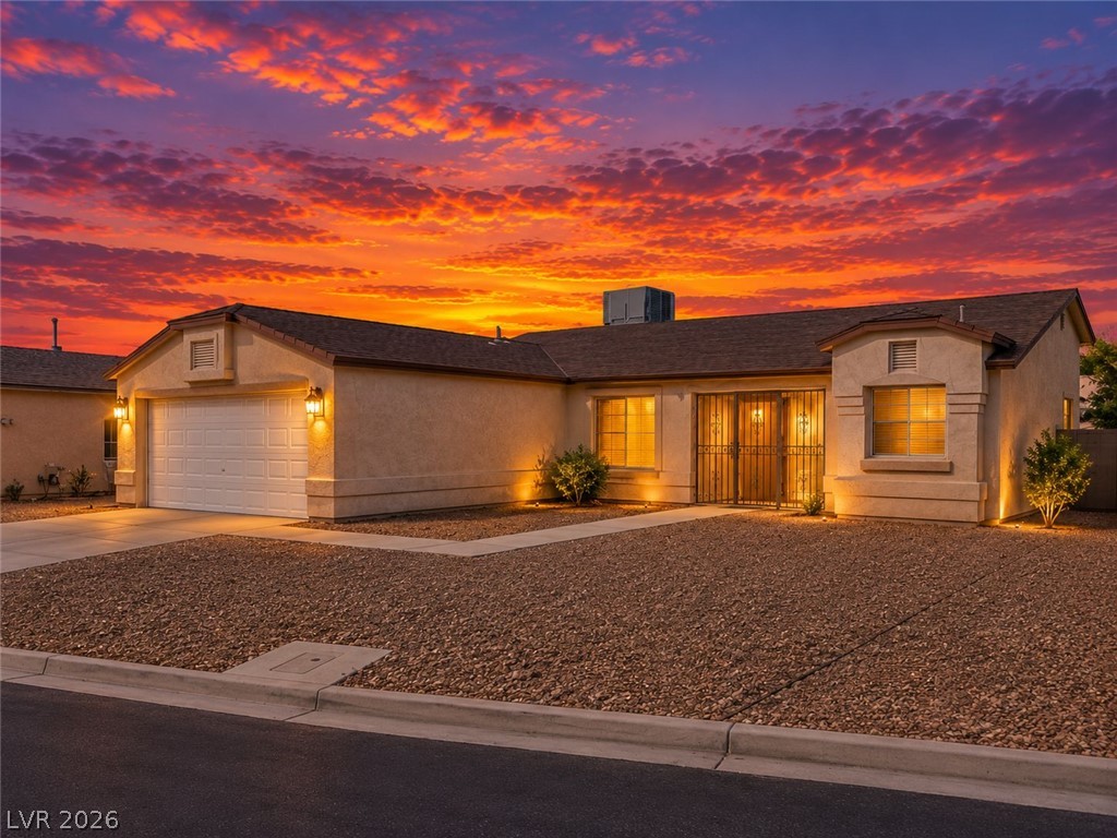 Photo 2 of 2441 Saguaro Point Street