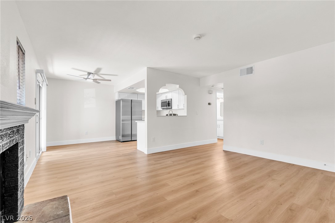 Photo 5 of 4706 Obannon Drive #B