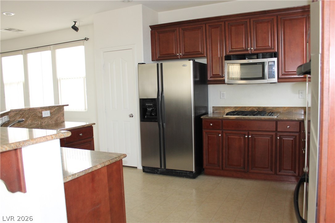Photo 5 of 10160 HOLLIS MOUNTAIN Avenue