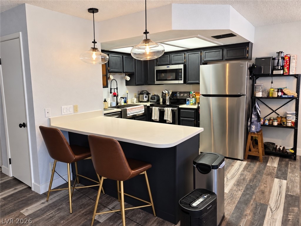 Photo 4 of 905 Rockview Drive #202
