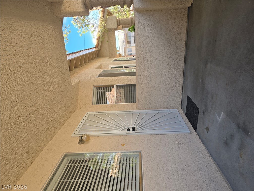 Photo 13 of 14, 905 Rockview Drive #202