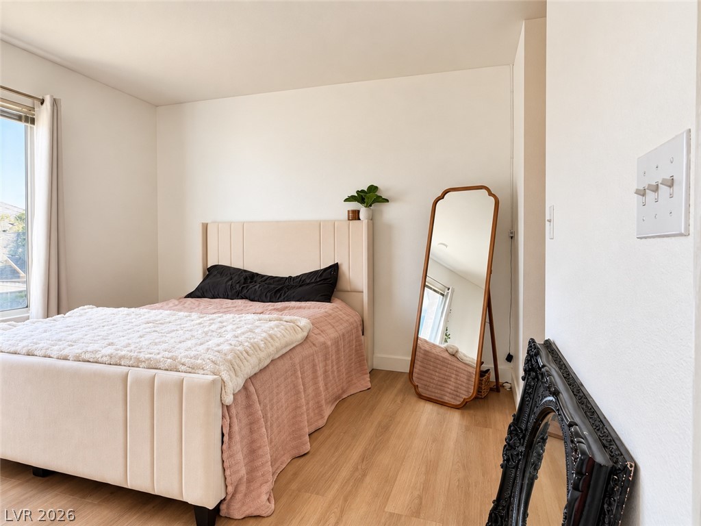 Photo 7 of 15, 8070 W Russell Road #2028