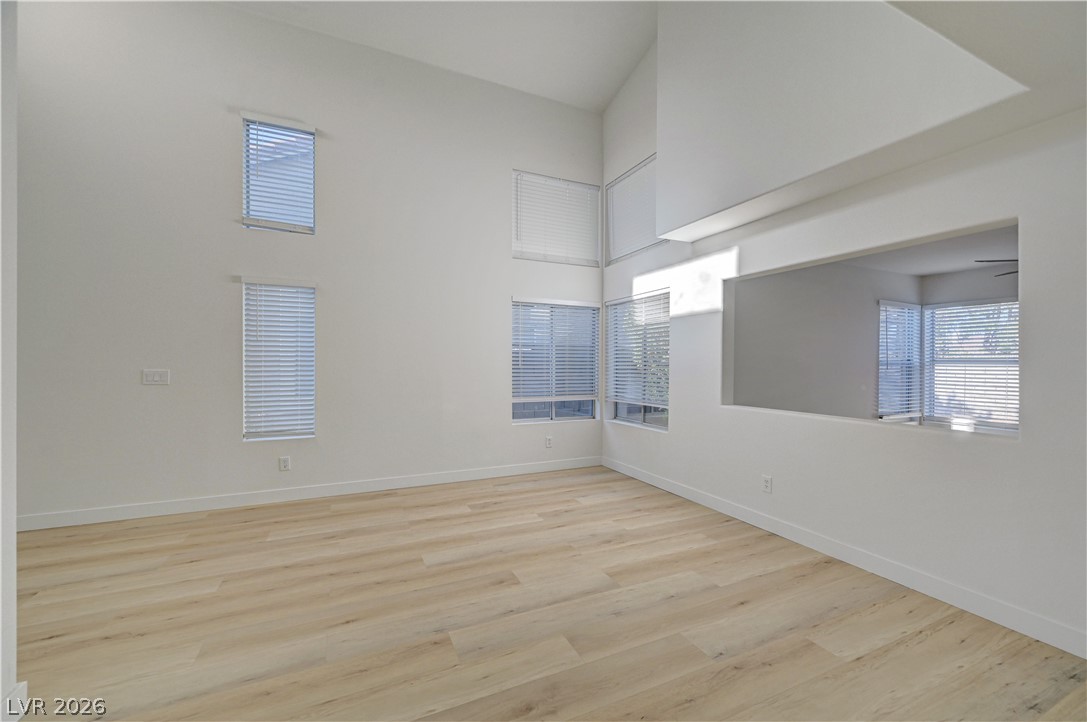 Photo 8 of 51, 6028 Shadow Oak Drive