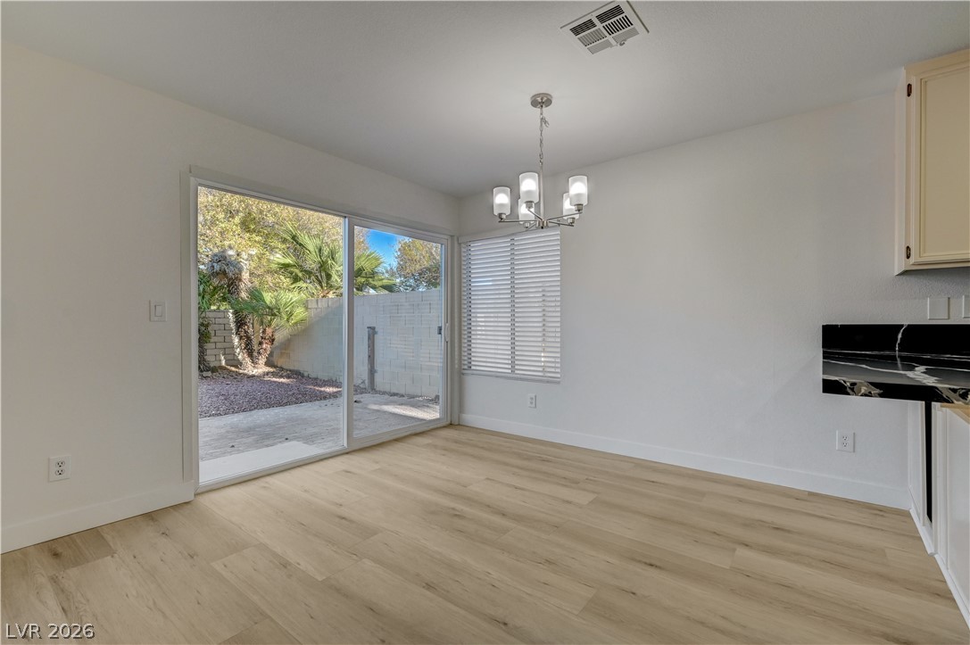 Photo 13 of 51, 6028 Shadow Oak Drive