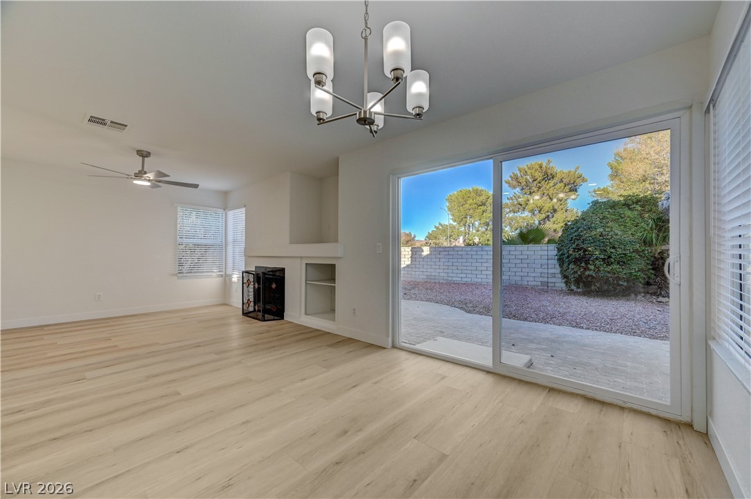 Photo 14 of 51, 6028 Shadow Oak Drive