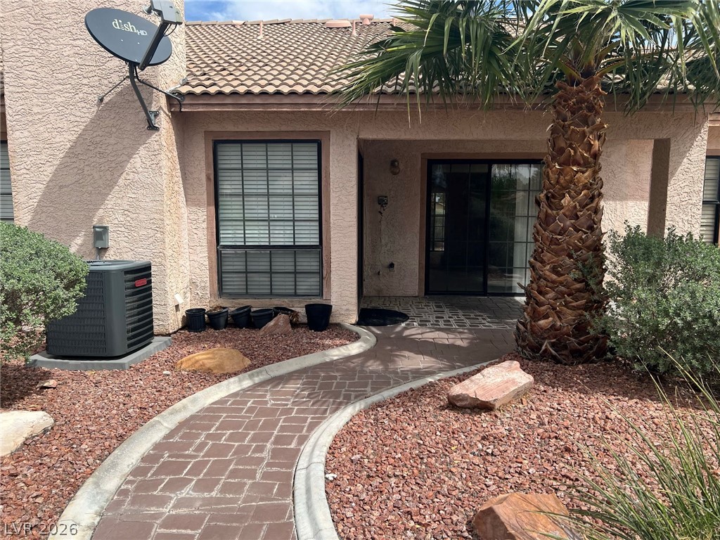 Photo 2 of 5205 Orchard Hills Avenue