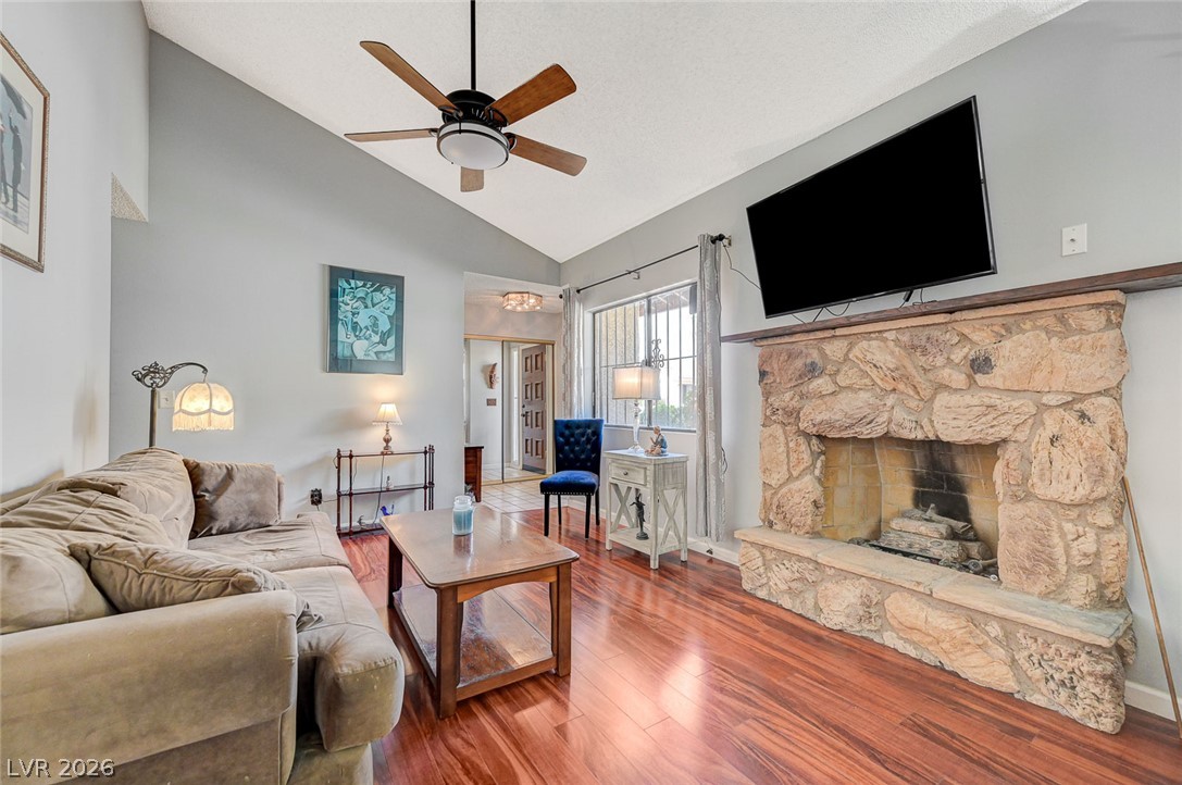 Photo 6 of 36, 1824 Arbol Verde Way