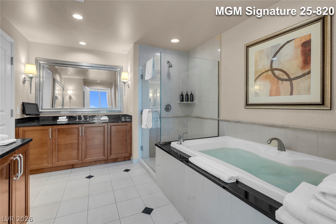 Photo 34 of 86, 125 E Harmon Avenue #2520