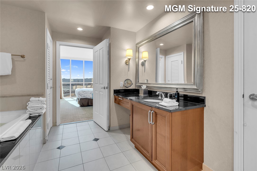 Photo 37 of 86, 125 E Harmon Avenue #2520