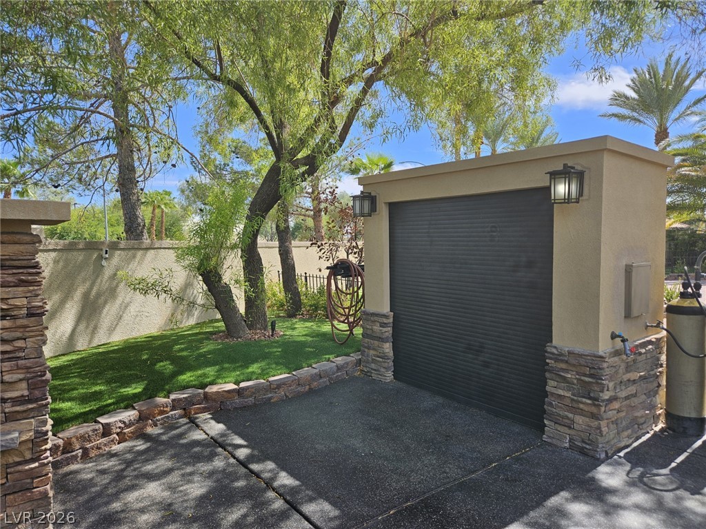 Photo 6 of 24, 8175 Arville Street #32