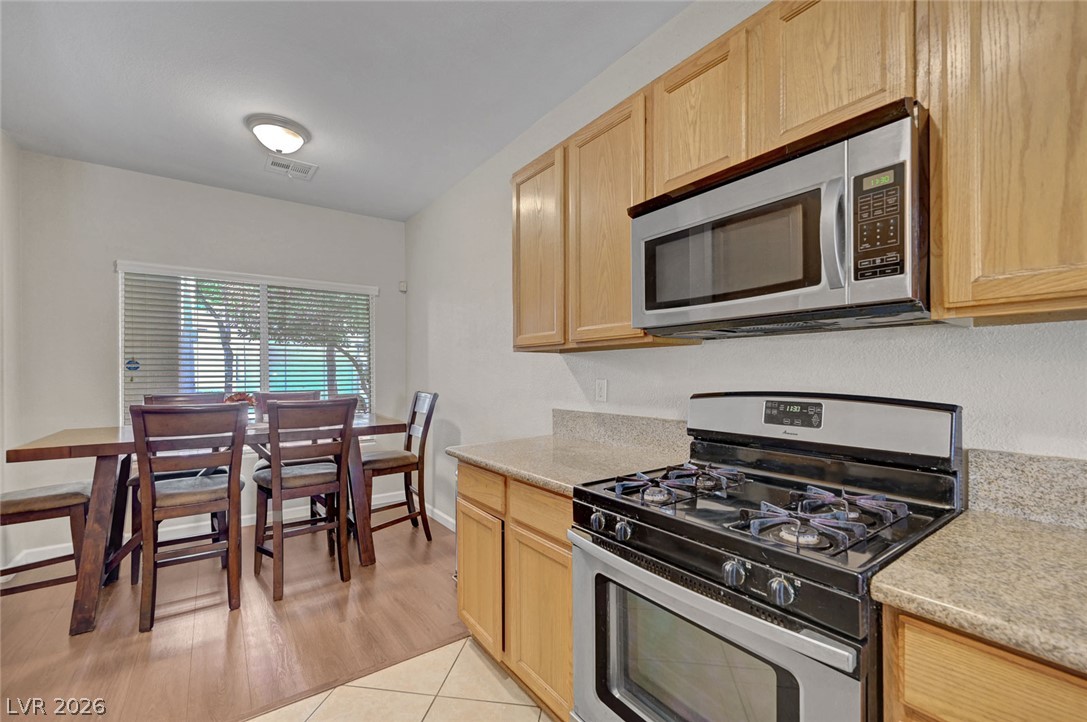 Photo 17 of 33, 7450 S Eastern Avenue #1064